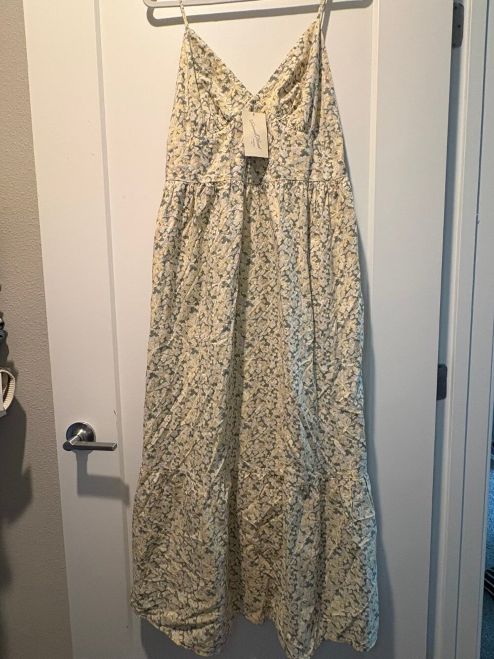 Universal Thread Sage Floral Tiered Maxi Dress L